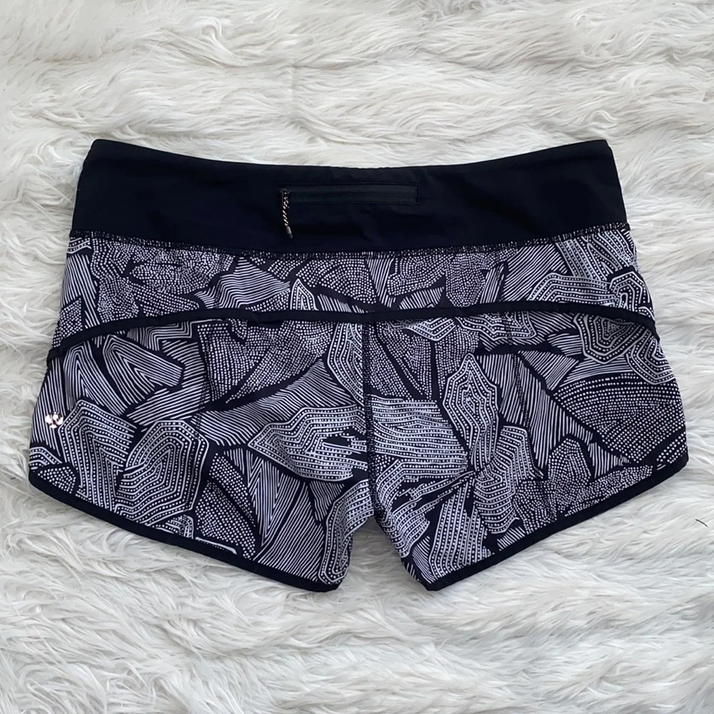 Lululemon | Speed Short Dottie Tribe